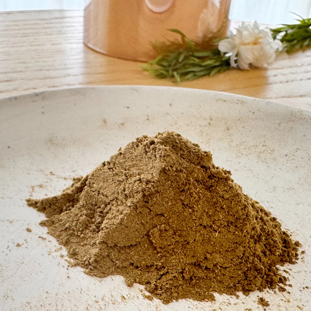 お顔のスキンケア、首元までできていますか？✨